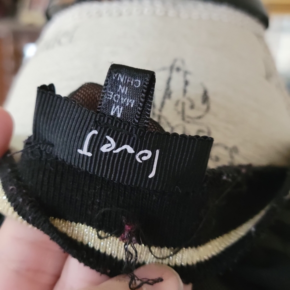 Sheer black jersey with gold sequined numbers - Picture 4 of 4